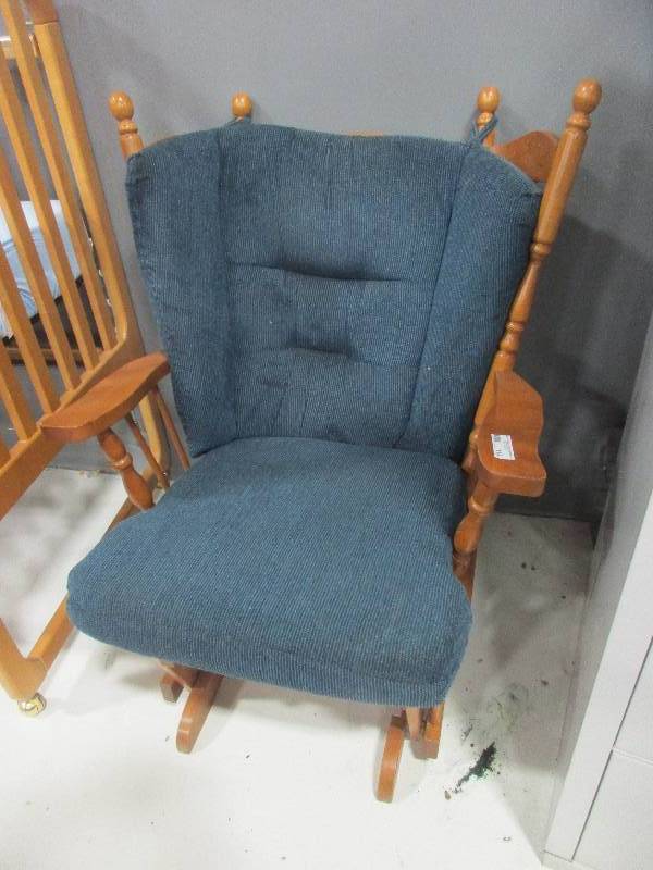 lot 119 image: Glider Rocker
