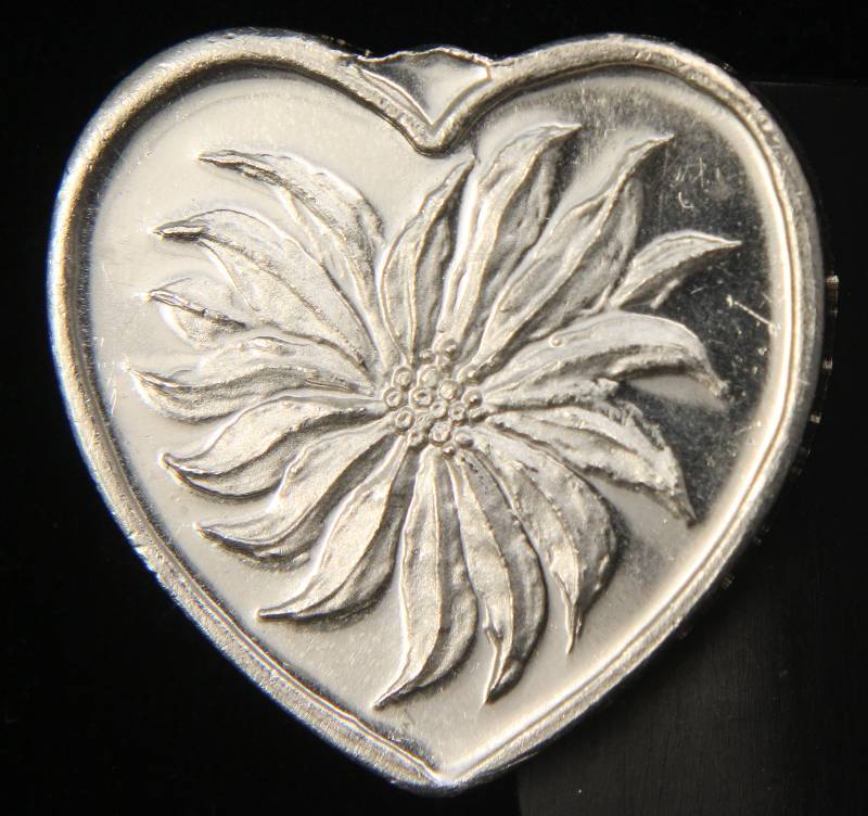 12 TROY OZ. .999 FINE SILVER CHRISTMAS HEART
