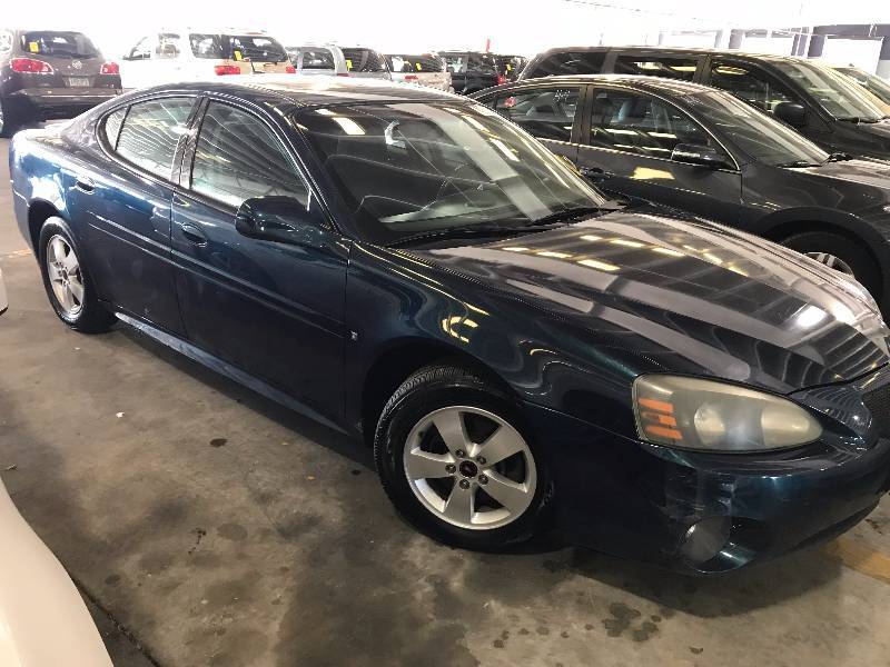 lot 11 image: 2006 Pontiac Grand Prix
