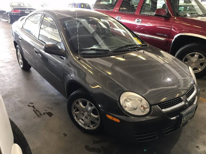 lot 14 image: 2004 Dodge Neon SXT