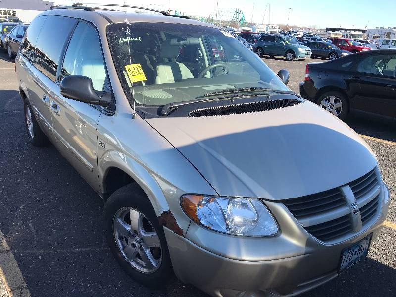 lot 29 image: 2007 Dodge Grand Caravan SXT