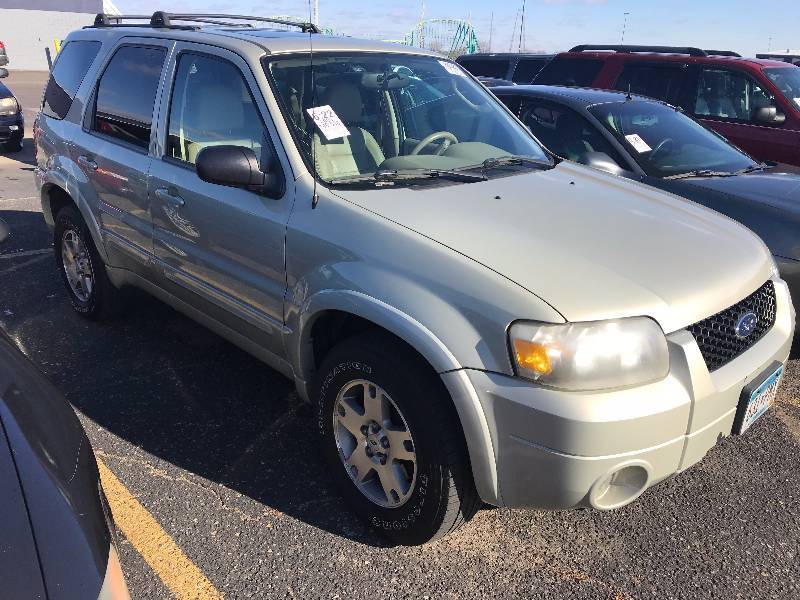 lot 34 image: 2005 Ford Escape Limited 4wd