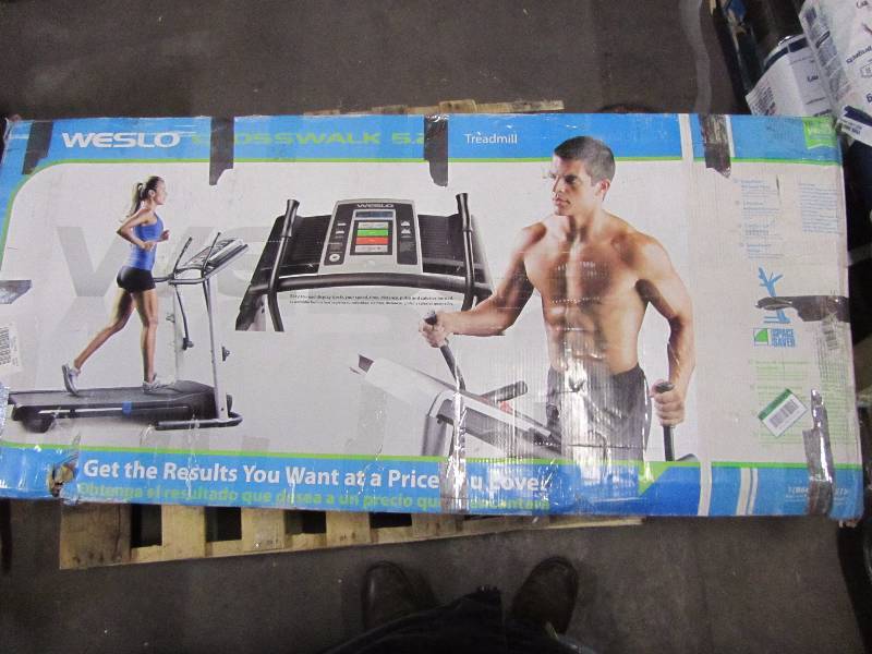 lot 8 image: Weslo Crosswalk 5.2 Treadmill