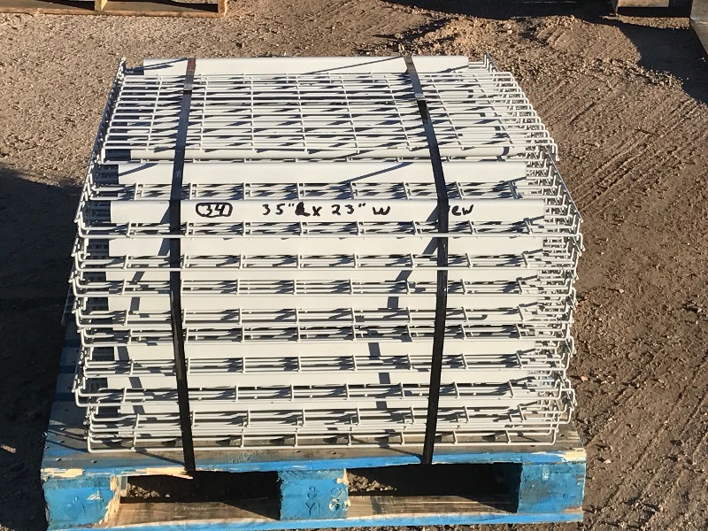 lot 8 image: Pallet Racking Shelf Grates