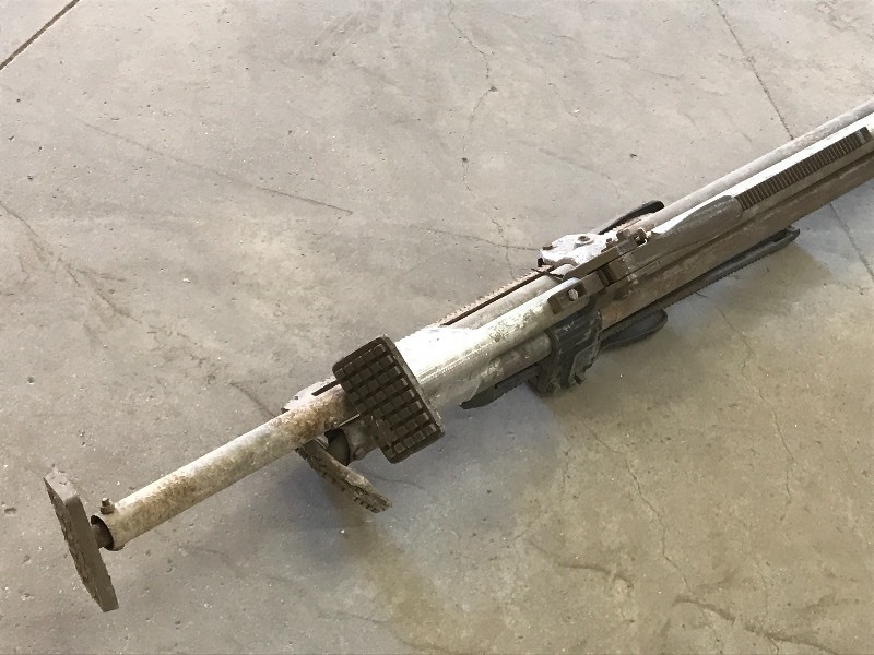 lot 19 image: (3) Load-Lock Bars