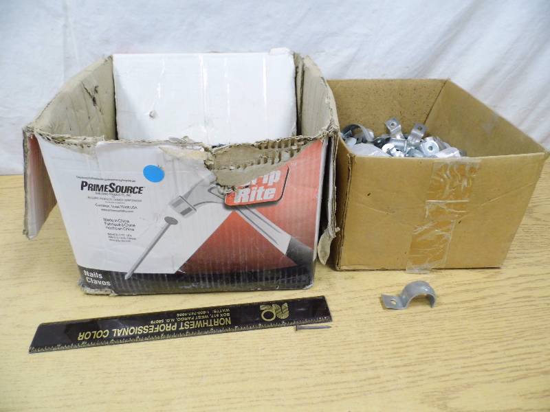 lot 12 image: Nails - Fasteners