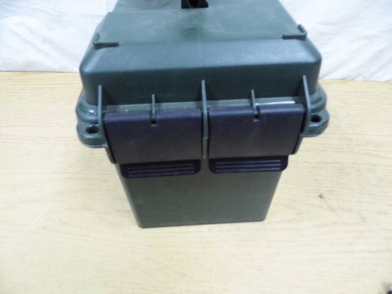 lot 35 image: Plastic Ammunition Case