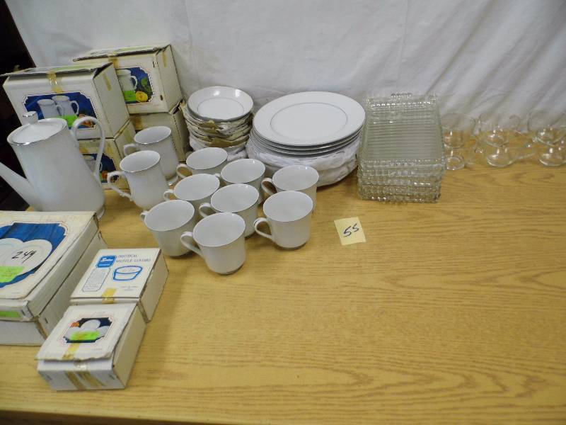 lot 55 image: Lovelace China