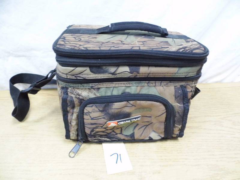 lot 71 image: Ozark Trail Lunch Cooler