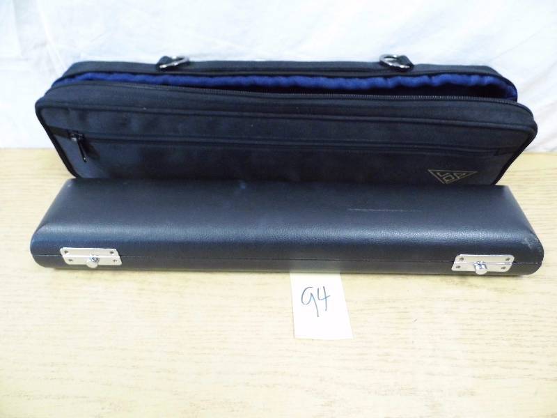 lot 94 image: Verne Q Powell Flute