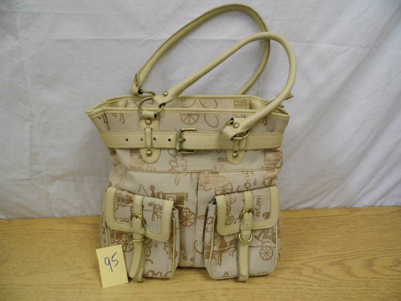 lot 95 image: Coach Bag