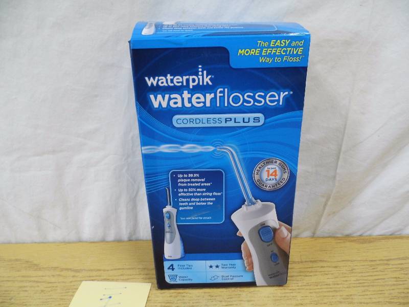 lot 114 image: Store Return -  Waterpik Flosser