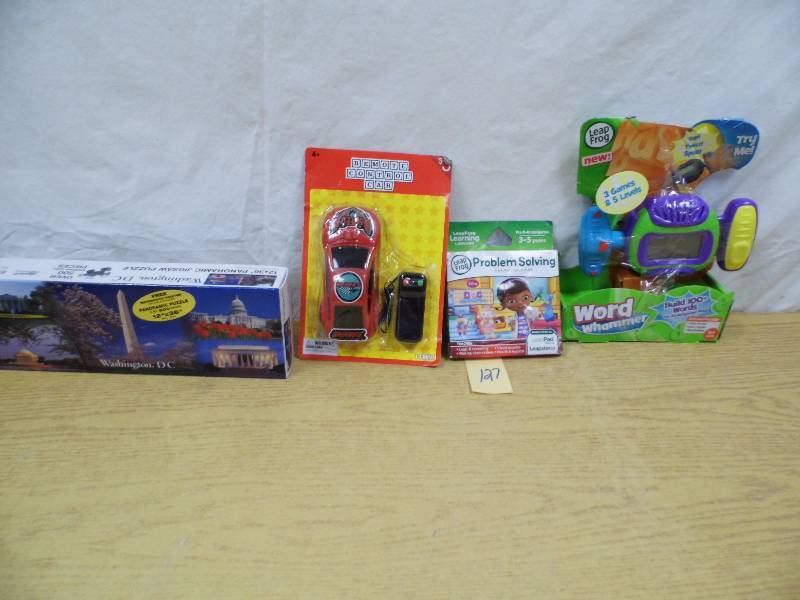 lot 127 image: Store Return - Puzzle - Toys