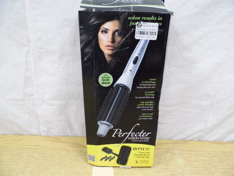 lot 131 image: Store Return - Perfecter Fusion Styler