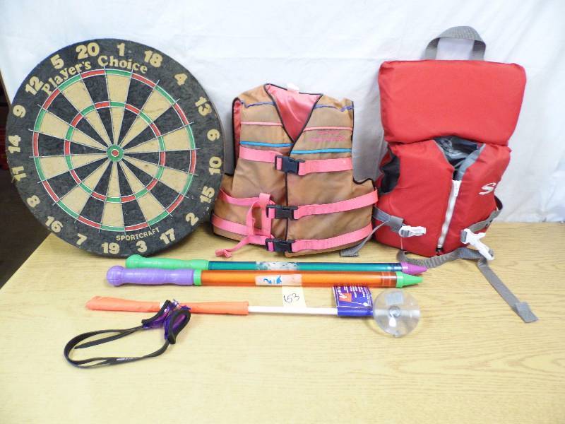 lot 153 image: Childs Life Vests - Dartboard