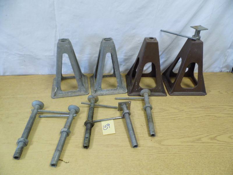 lot 159 image: jack Stands