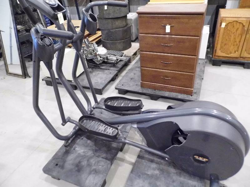 lot 179 image: EVO Rev400 Eliptical