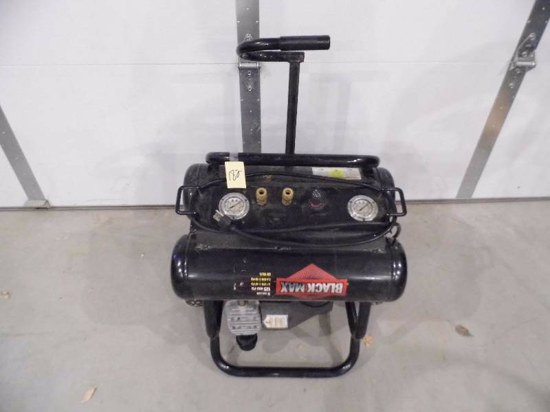 lot 182 image: Black Max Air Compresor