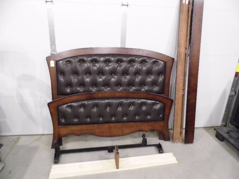 lot 189 image: Queen Bed Frame