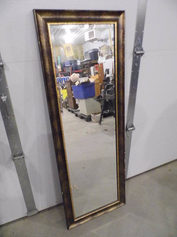 lot 190 image: 3 Beveled Mirrors