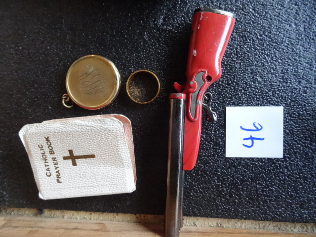 Mini Catholic Prayer Book. Ring, Lockett