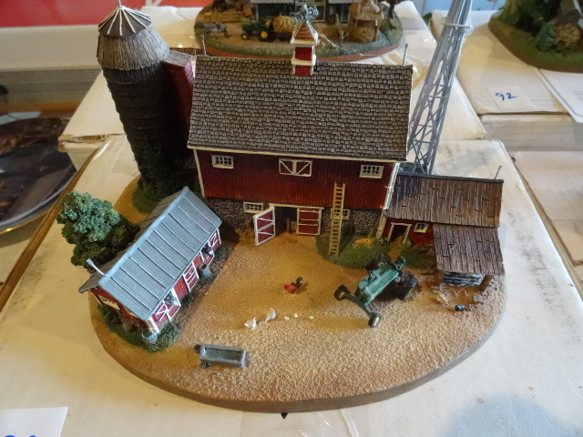 Danbury Mint John Deere Old Red Barn