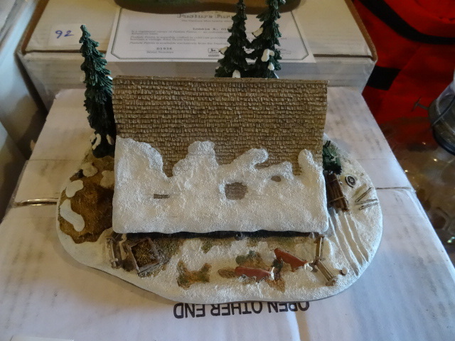 Danbury Mint John Deere Log Barn