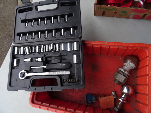 Trailer Ball & a Husky Socket Set 2