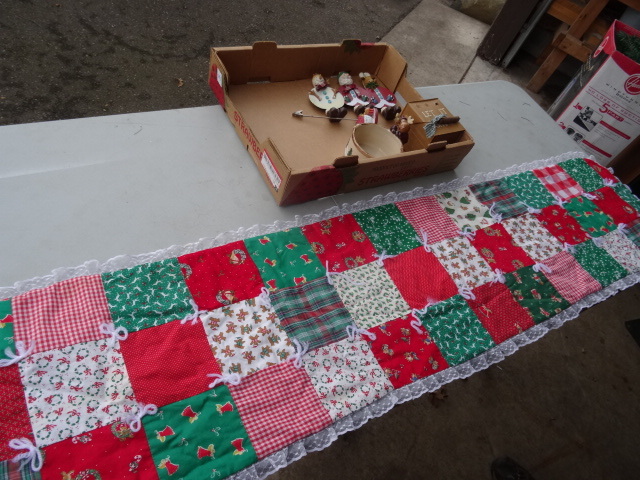 Table Runner & Other Christmas Dcor