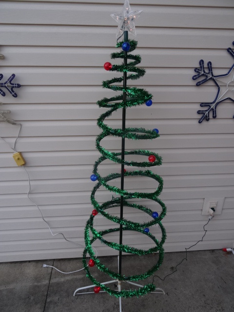 Collapsible Tinsel 6 Spiral Tree Lighted