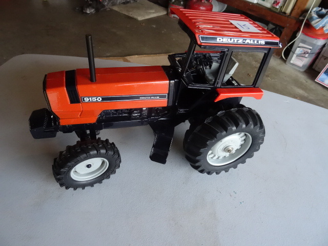 Deutz Allis 950 MFWD 116 Scale