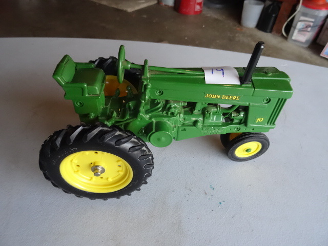 John Deere 70  116 Scale