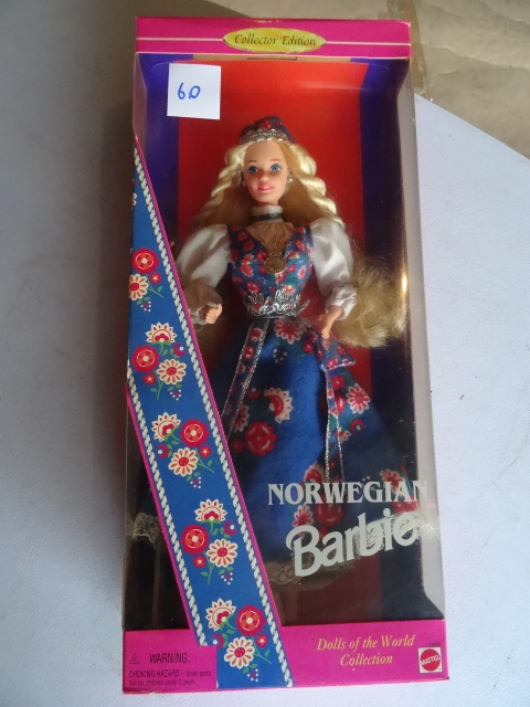 Barbie World Of Dolls Norwegian