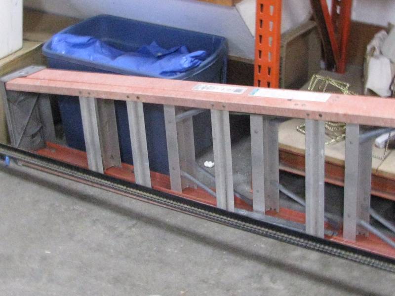 Fiberglass Step Ladder