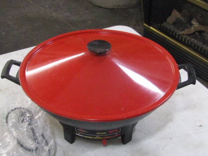 West Bend Wok