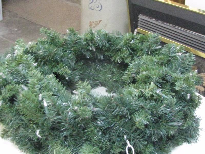 Lighted Christmas Wreath