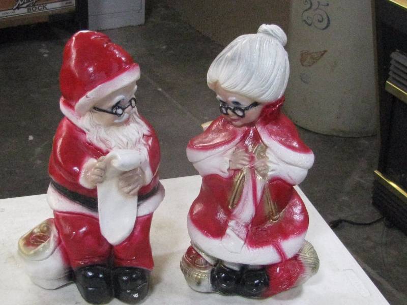 Santa & Mrs. Claus Banks