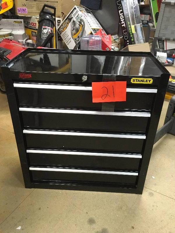 lot 21 image: Stanley 24 in. W 5-Drawer Tool Cabinet, Black not used