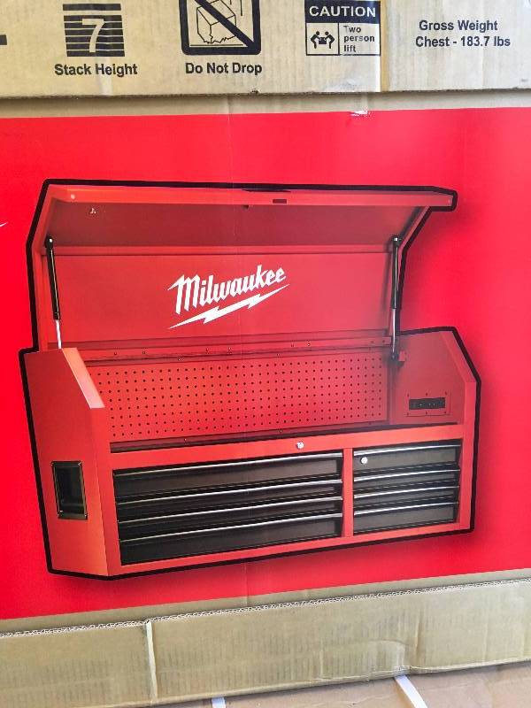 lot 7 image: Milwaukee 46 in. 8-Drawer Rolling Steel Storage Cabinet, Red and Black