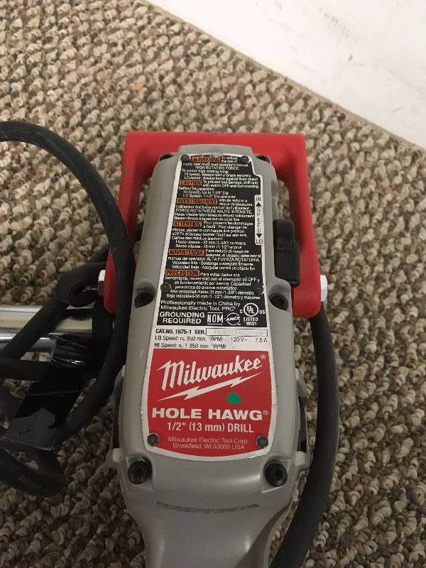 lot 29 image: Milwaukee Hole Hawg 12 Drill used in working condition