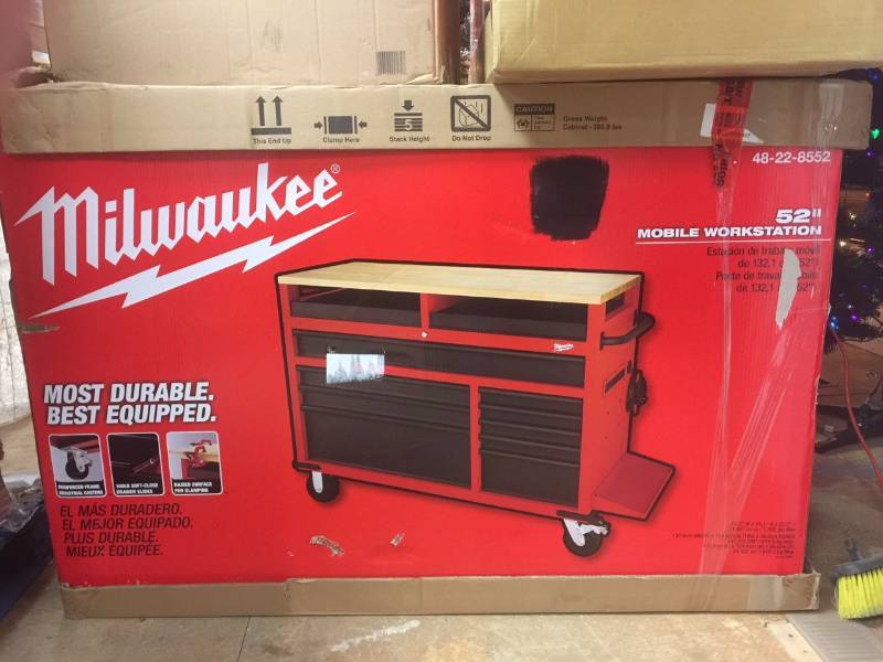 lot 46 image: Milwaukee 52 in. 11-Drawer Mobile Work Center OPEN BOX NEVER USED