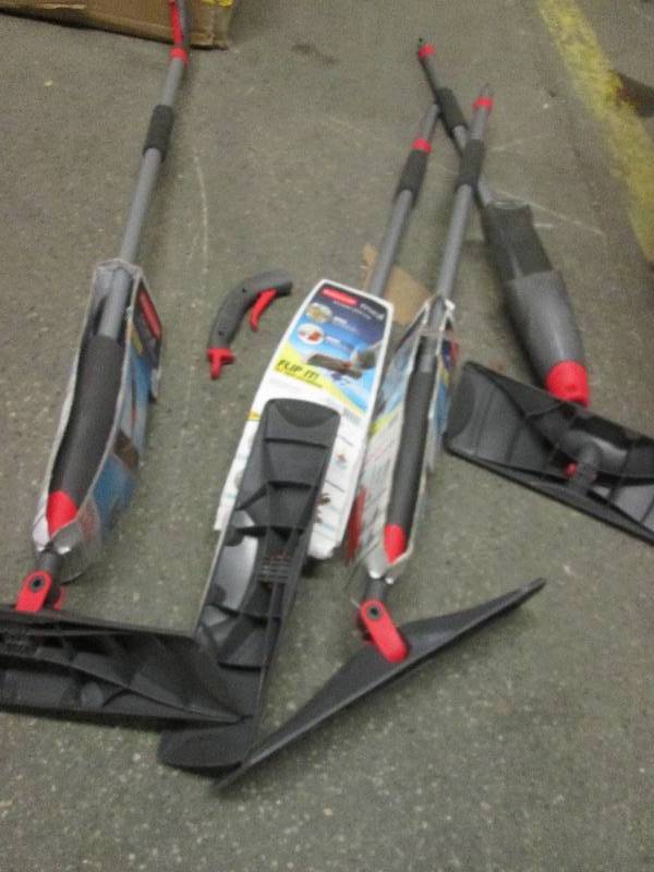 4 rubber maid mops 1 is good 3 the ...