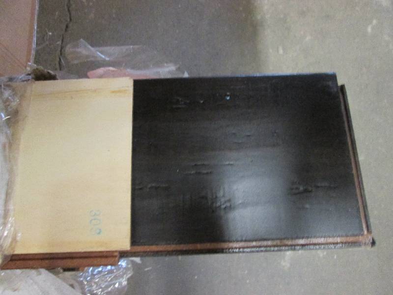4 cartons of flooring 25sqft per ca...