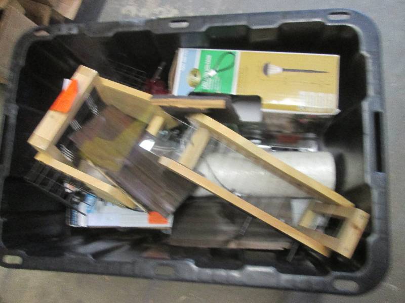 27 gallon black HDX tote with wrong...