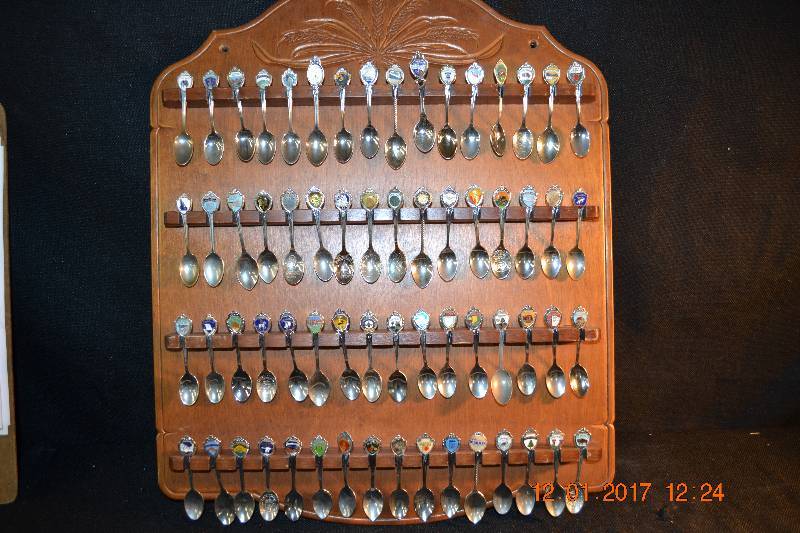 lot 95 image: Souvenir Collector Spoons