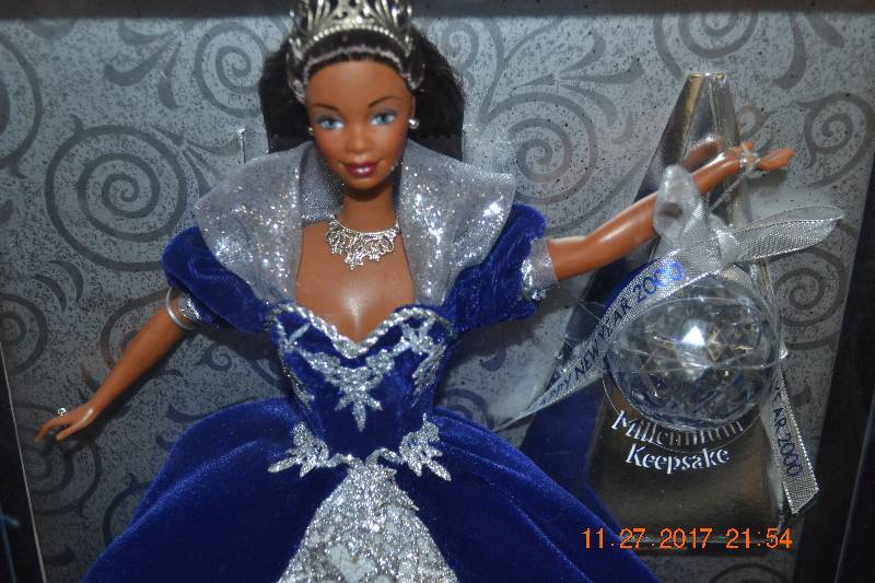 lot 5 image: Mattel African American Millennium Princess Barbie