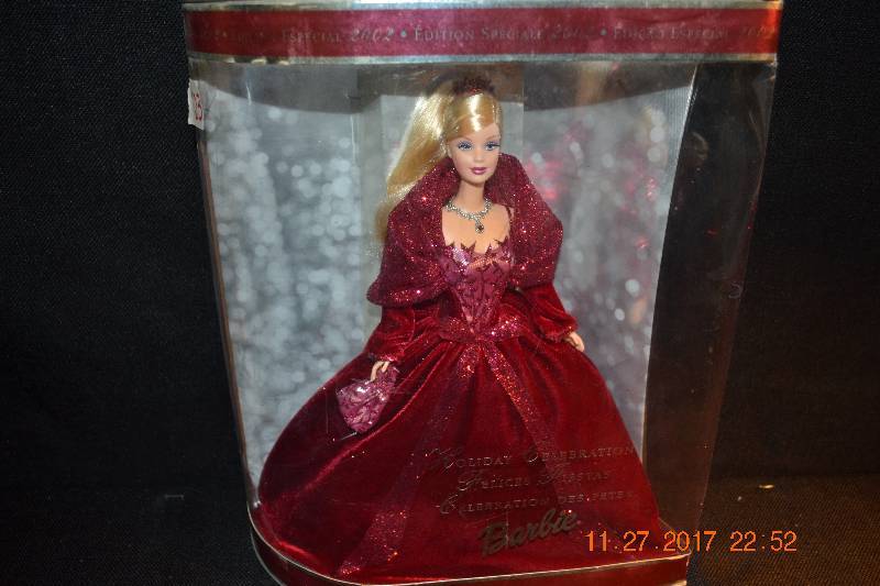 lot 23 image: Mattel 2002 Holiday Celebration Barbie