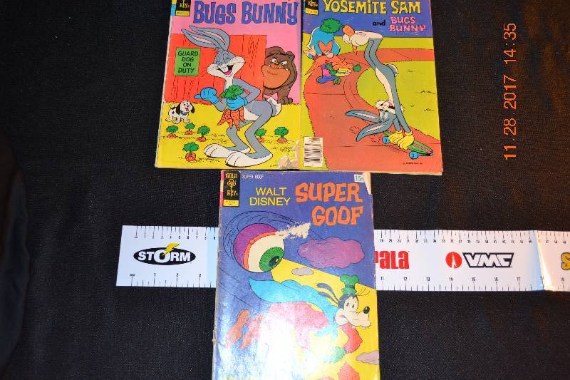 lot 38 image: Vintage Comic Books