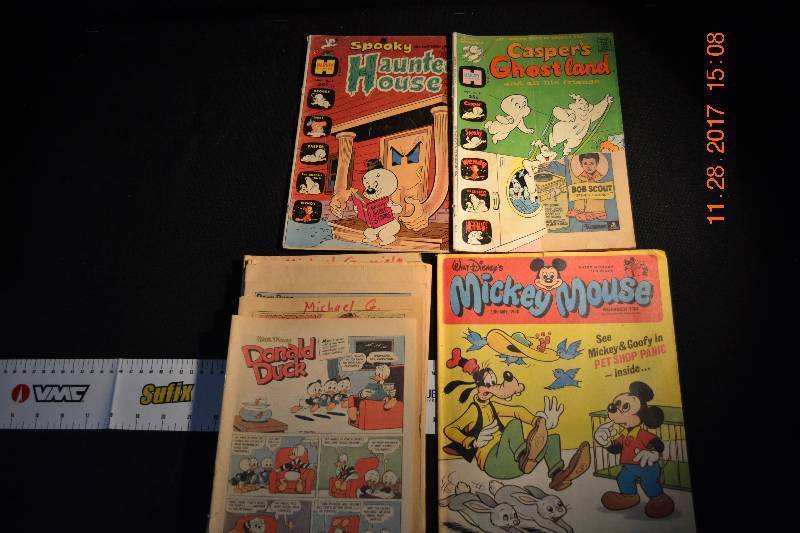 lot 45 image: Vintage Comic Books