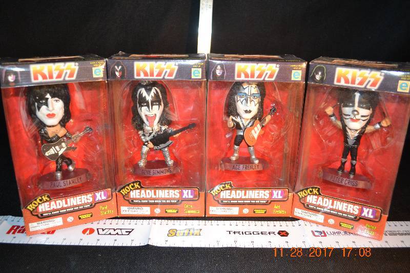 lot 47 image: KISS Headliners XL Limeted Edition
